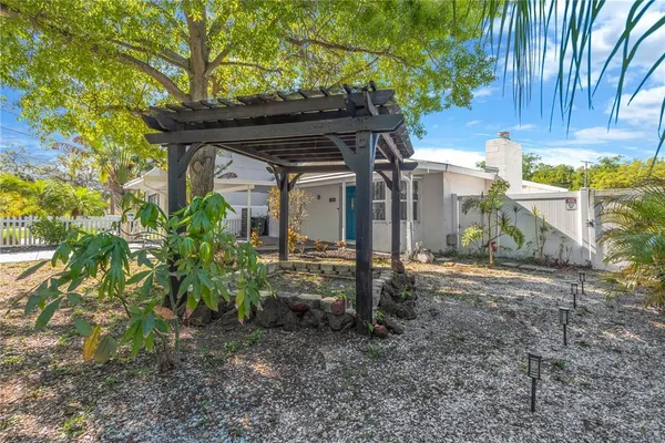 $489,500 | 6305 South Selbourne Avenue, Tampa, FL 33611