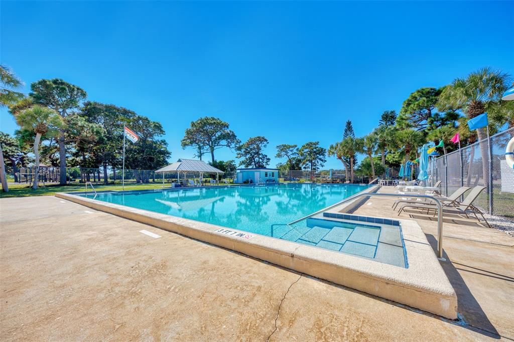 548 Morningside Road Venice, FL 34293 - Photo 3 of 22 a view of an outdoor space and yard