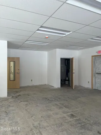 $22 | 282 Middletown Road, Waterford, NY 12188