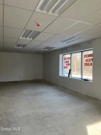 $22 | 282 Middletown Road, Waterford, NY 12188