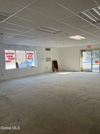 $22 | 282 Middletown Road, Waterford, NY 12188