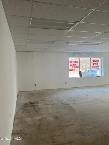 $22 | 282 Middletown Road, Waterford, NY 12188