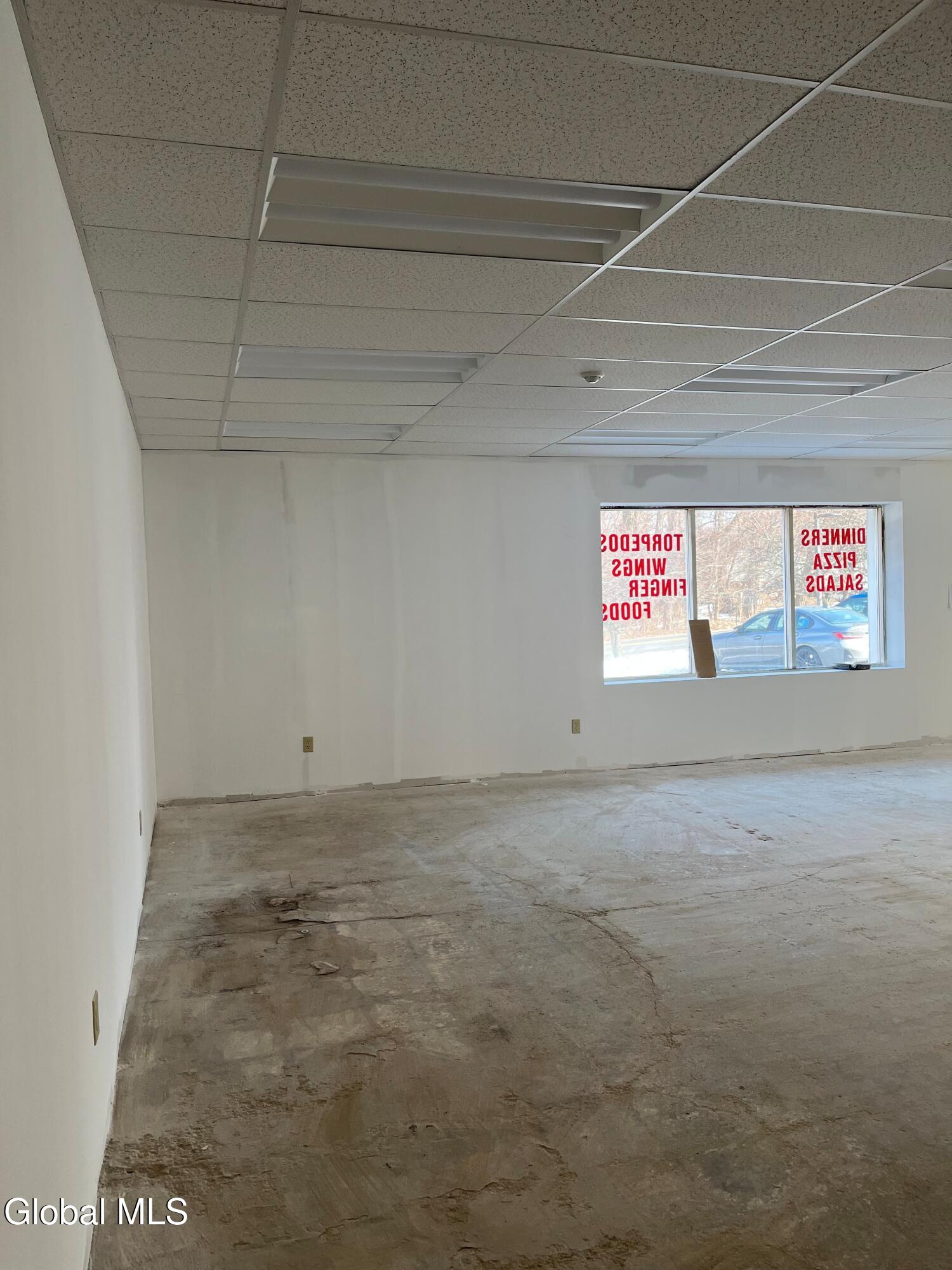 282 Middletown Road Waterford, NY 12188 - Photo 4 of 15 4