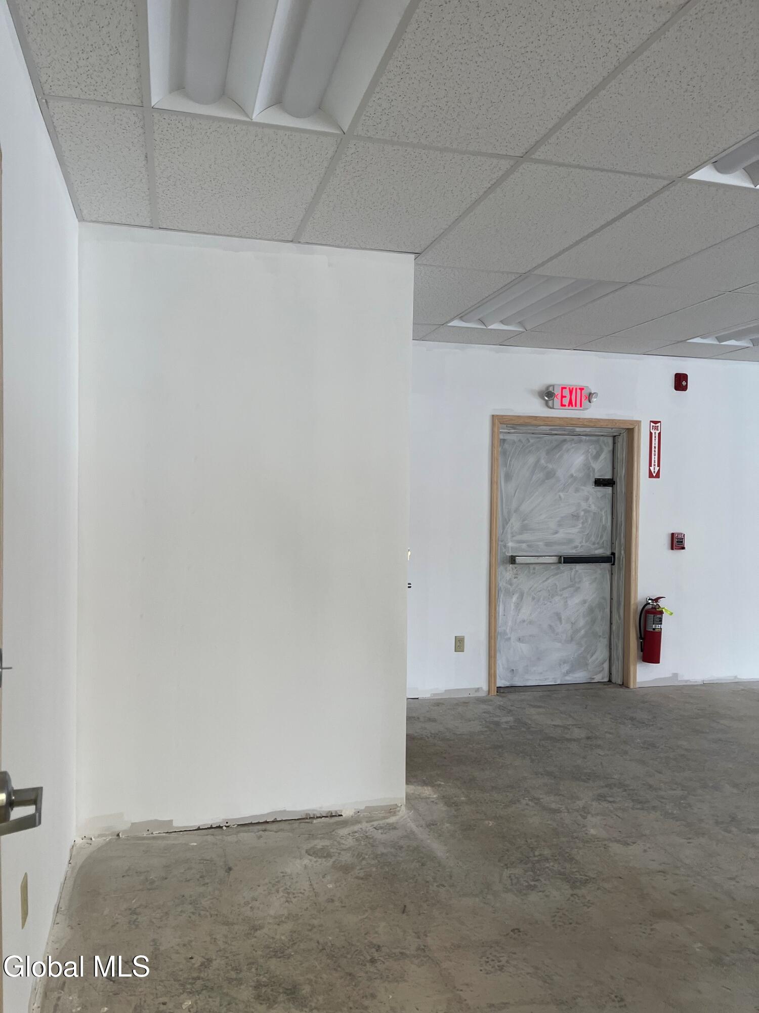 282 Middletown Road Waterford, NY 12188 - Photo 8 of 15 13