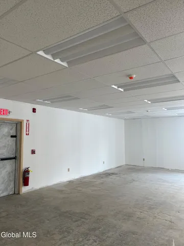 $22 | 282 Middletown Road, Waterford, NY 12188