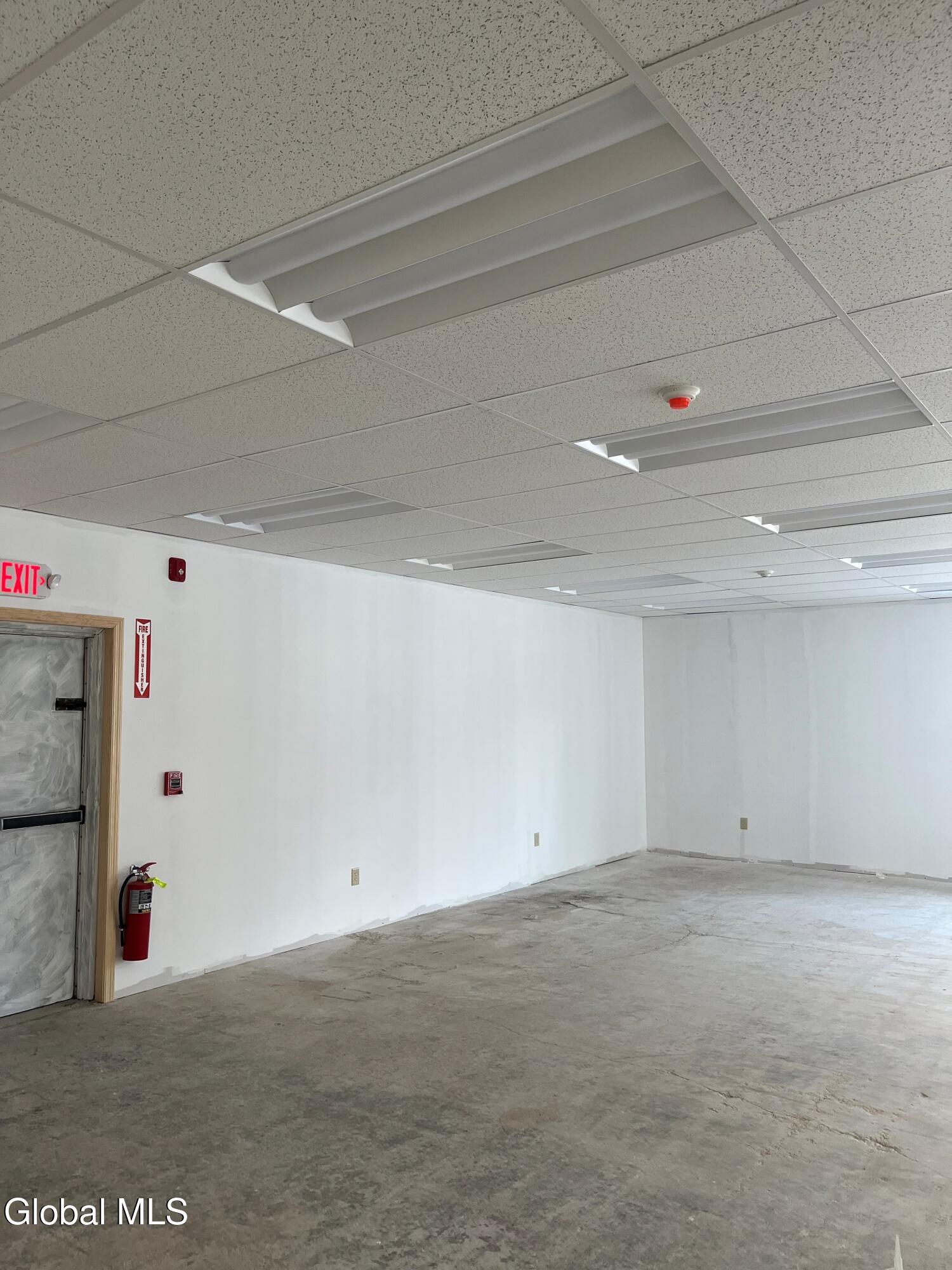 282 Middletown Road Waterford, NY 12188 - Photo 9 of 15 14