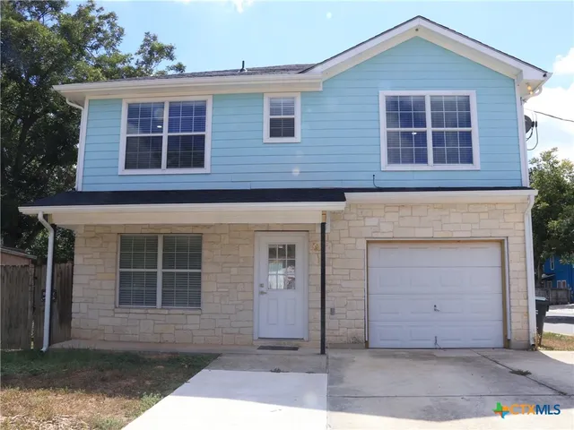 $1,800 | 625 Alabama Street, San Marcos, TX 78666