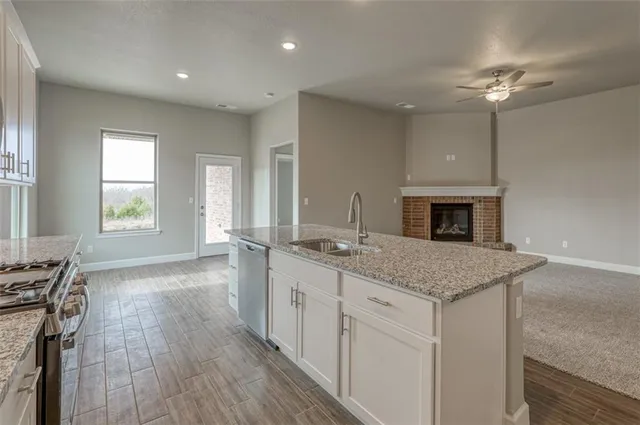 $419,700 | 26571 West 83rd Terrace, Lenexa, KS 66227