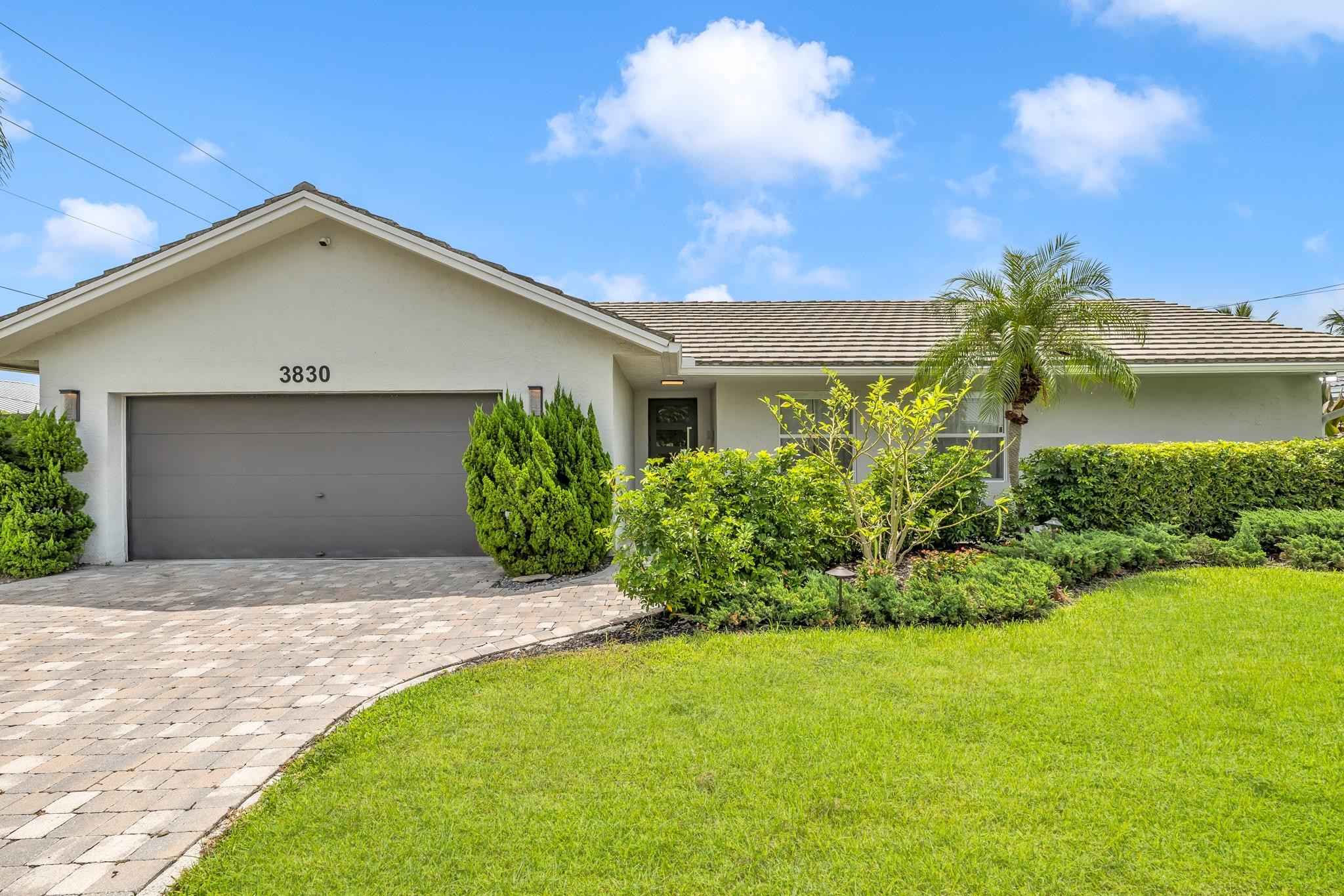 3830 Northeast 28th Avenue Lighthouse Point, FL 33064 - Photo 13 of 43 Photo 13