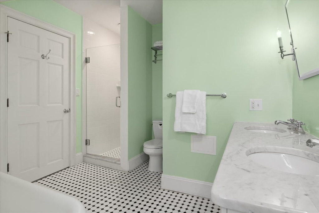 663 Main Street Medfield, MA 02052 - Photo 31 of 42