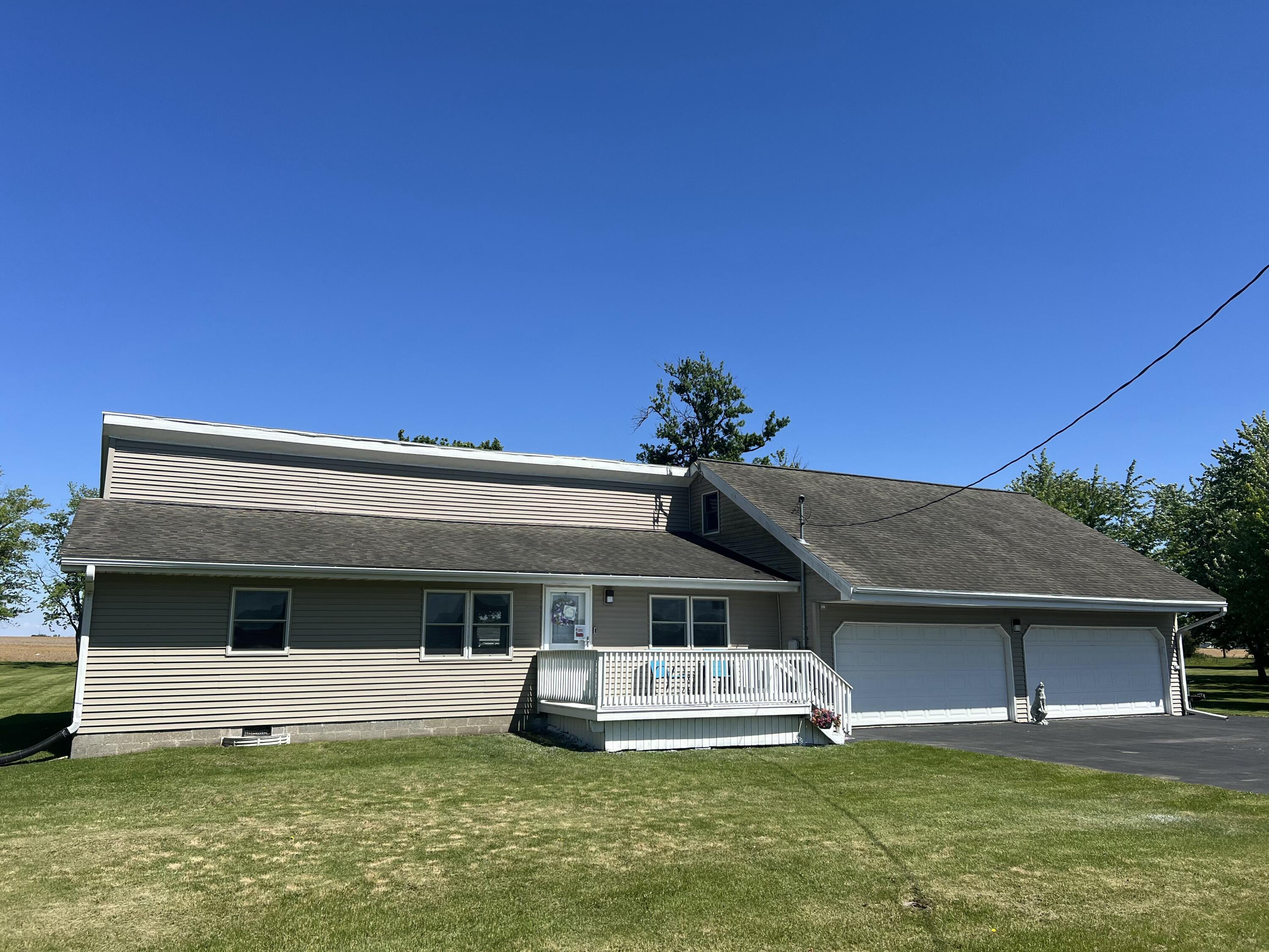 18311 Clark Street Lowell, IN 46356 - Photo 3 of 36 3000x2250