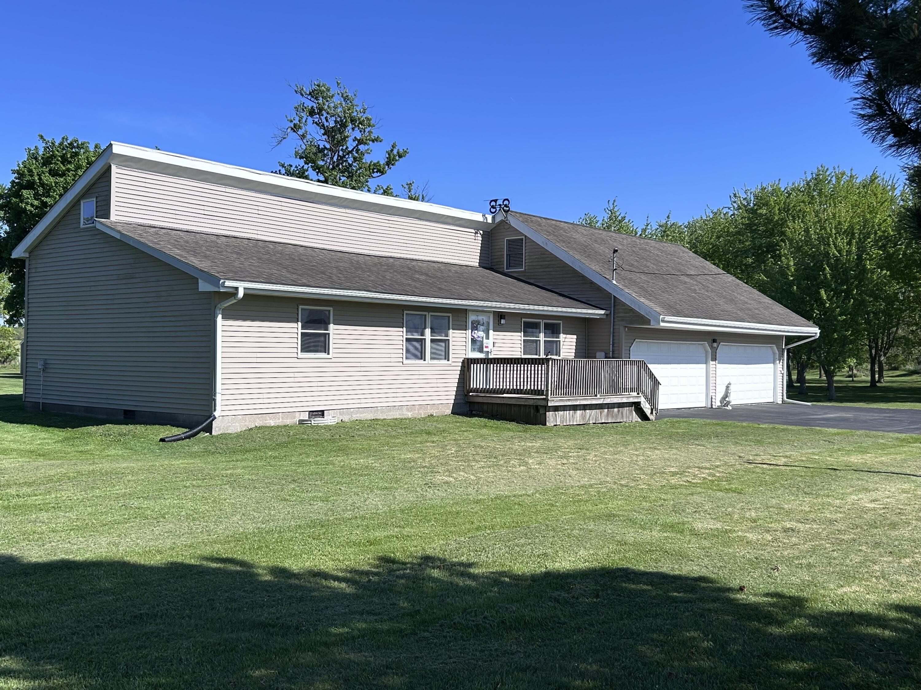 18311 Clark Street Lowell, IN 46356 - Photo 31 of 36 3000x2250