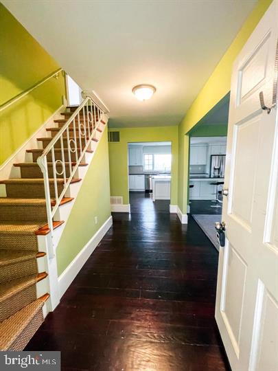 2995 Windy Bush Road New Hope, PA 18938 - Photo 2 of 36 Inviting entryway with vibrant hues.