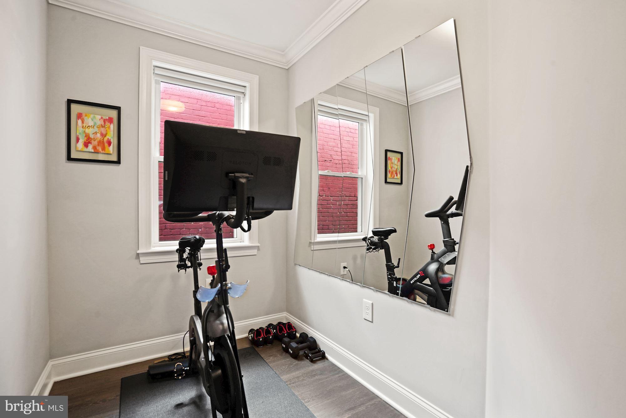 403 R Street Northwest Washington, DC 20001 - Photo 16 of 27