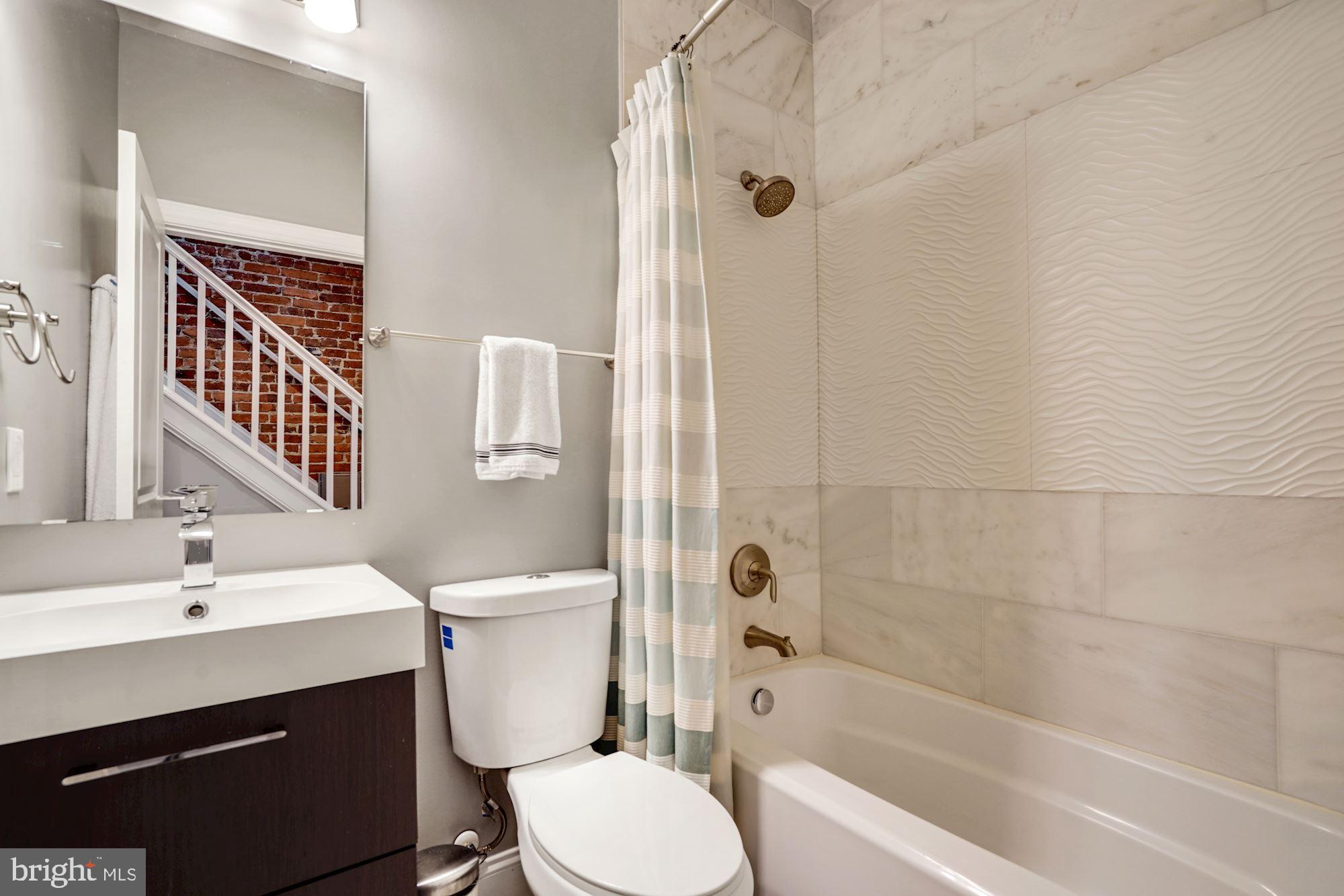 403 R Street Northwest Washington, DC 20001 - Photo 20 of 27