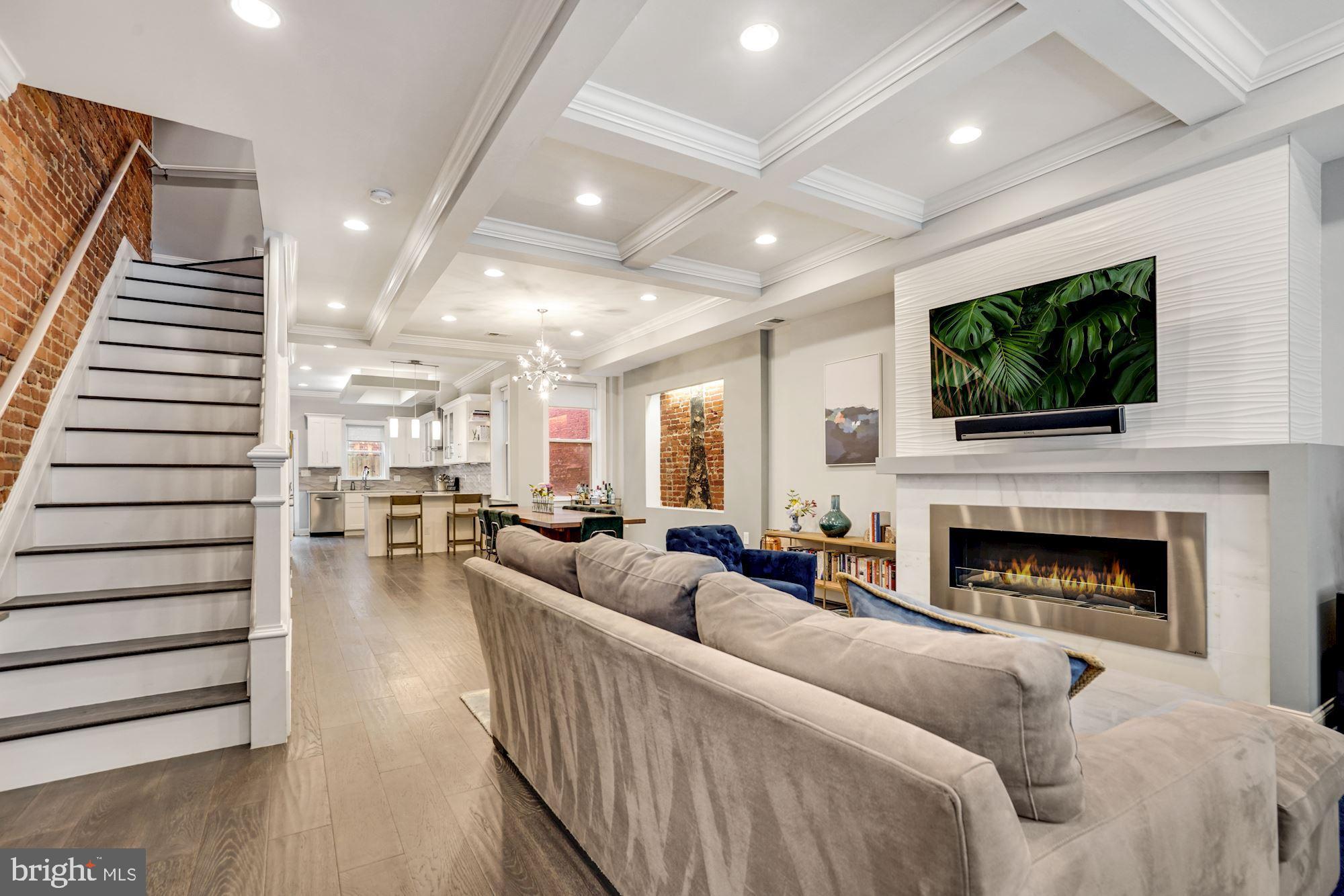 403 R Street Northwest Washington, DC 20001 - Photo 2 of 27