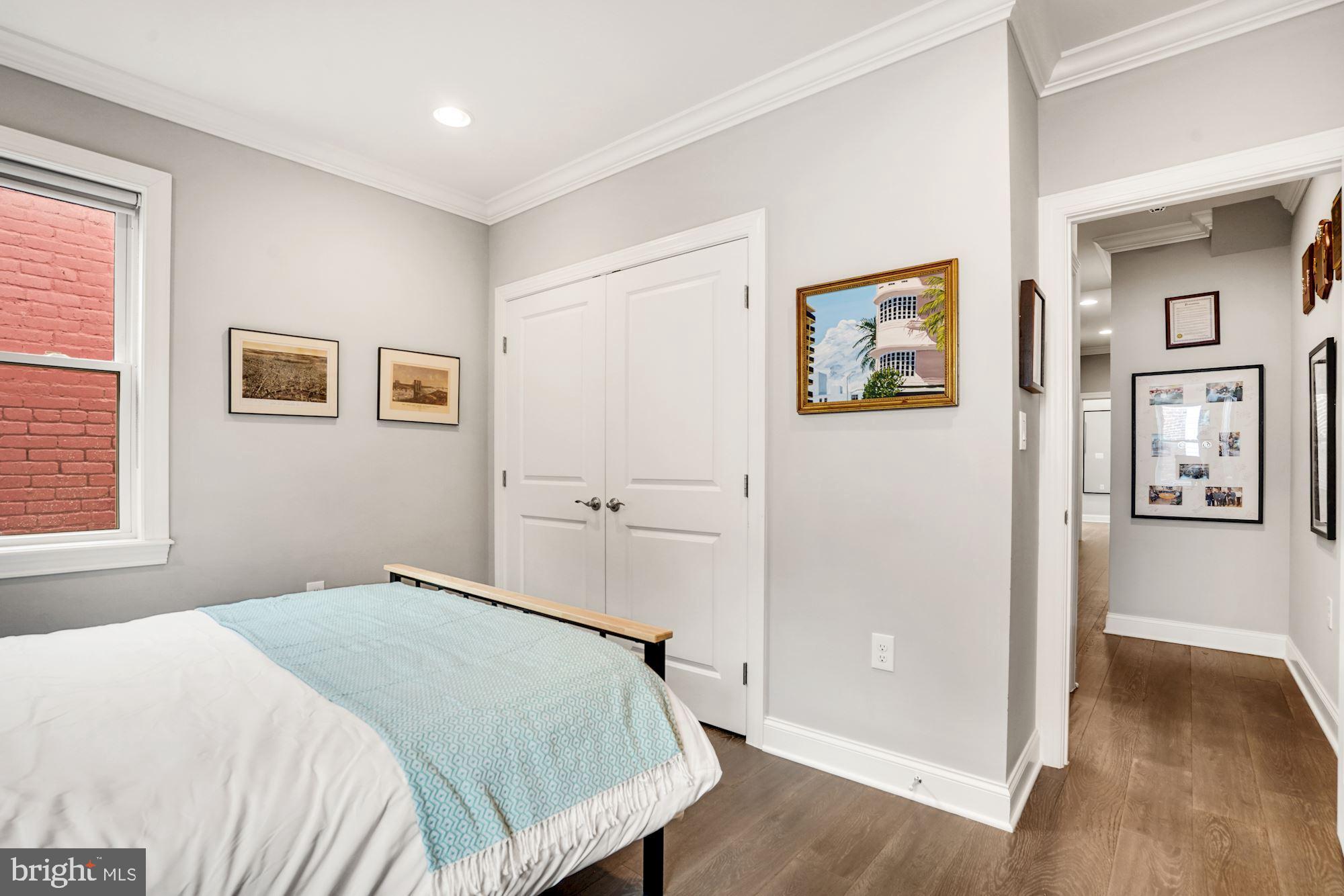 403 R Street Northwest Washington, DC 20001 - Photo 23 of 27