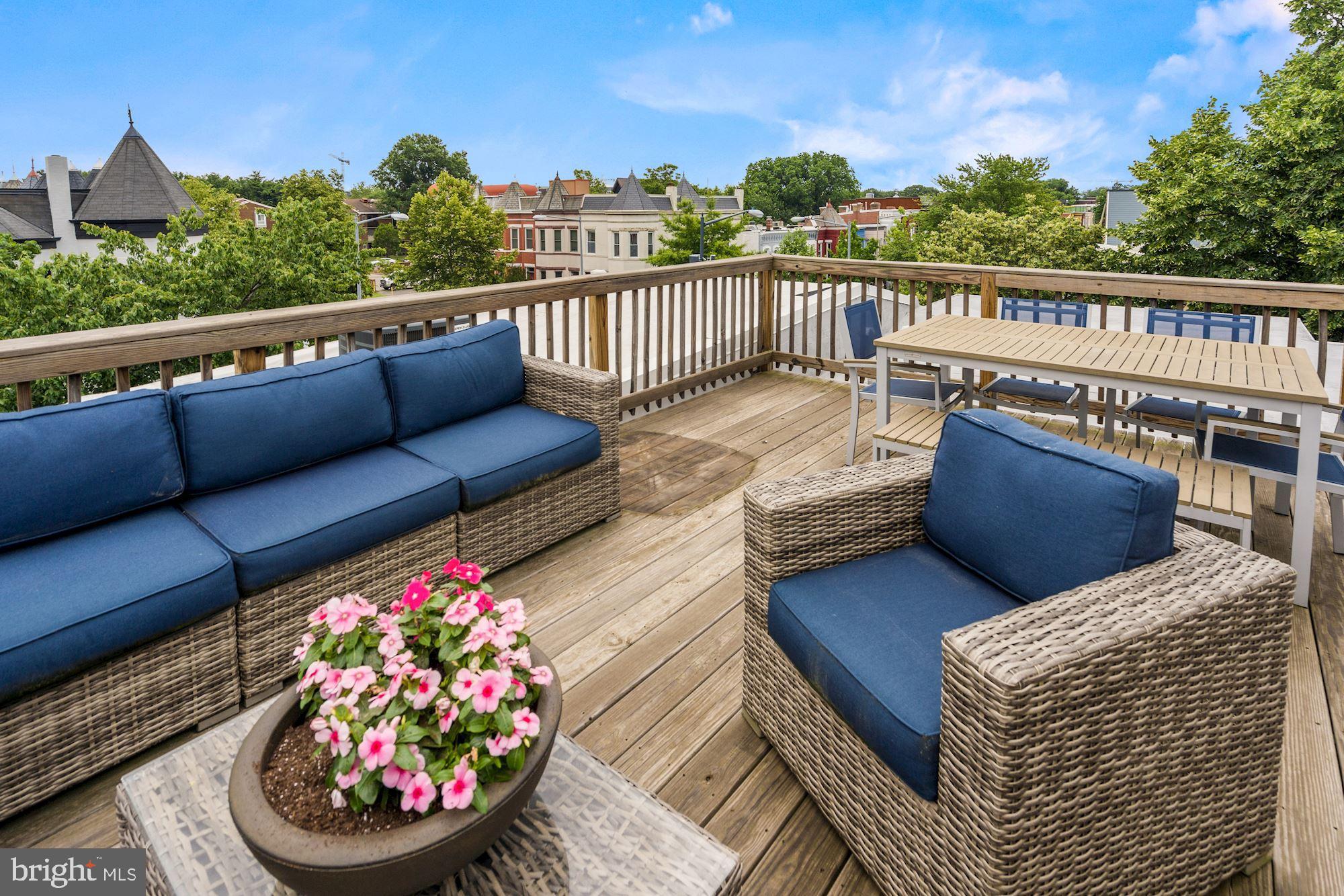 403 R Street Northwest Washington, DC 20001 - Photo 25 of 27