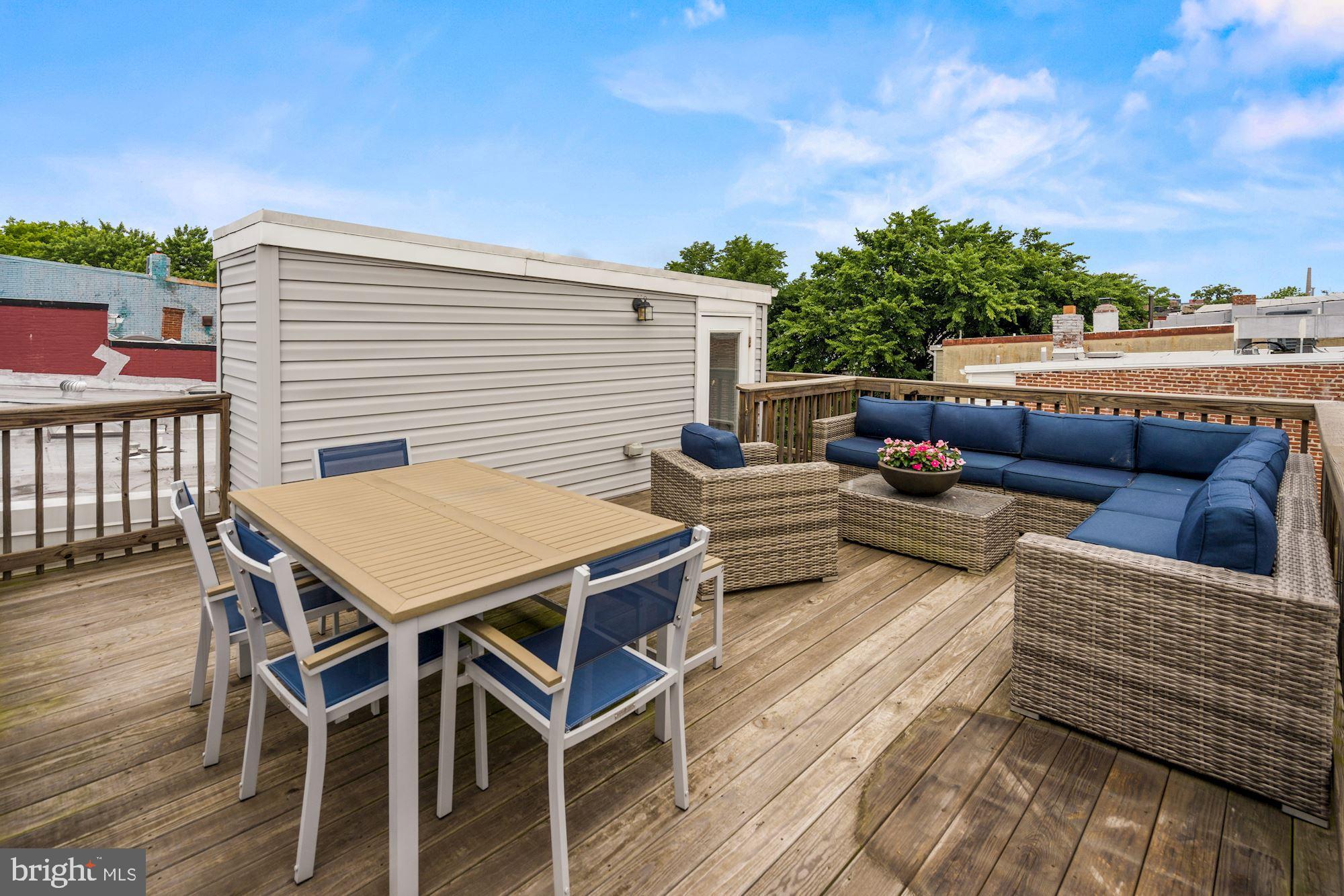 403 R Street Northwest Washington, DC 20001 - Photo 26 of 27