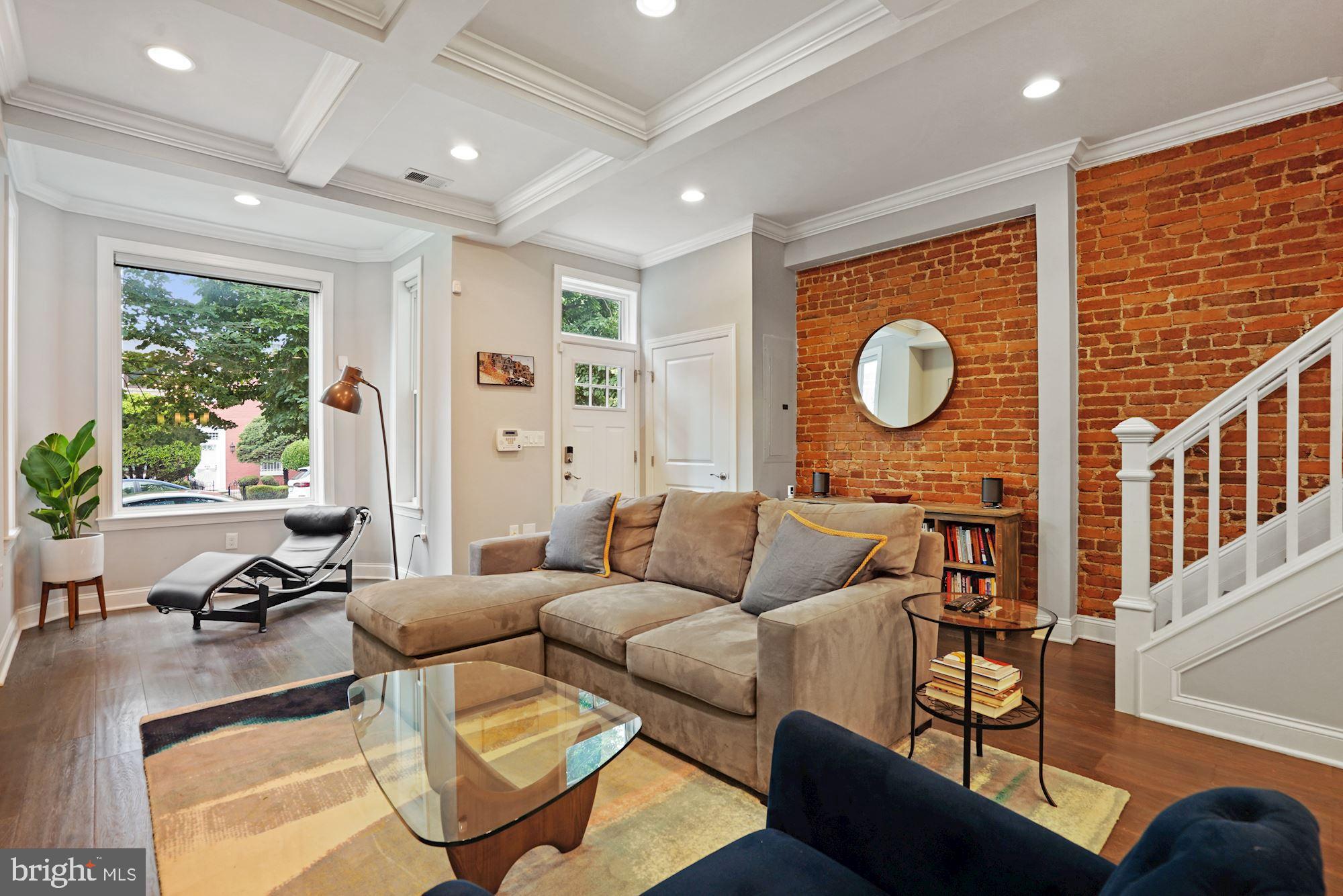 403 R Street Northwest Washington, DC 20001 - Photo 4 of 27