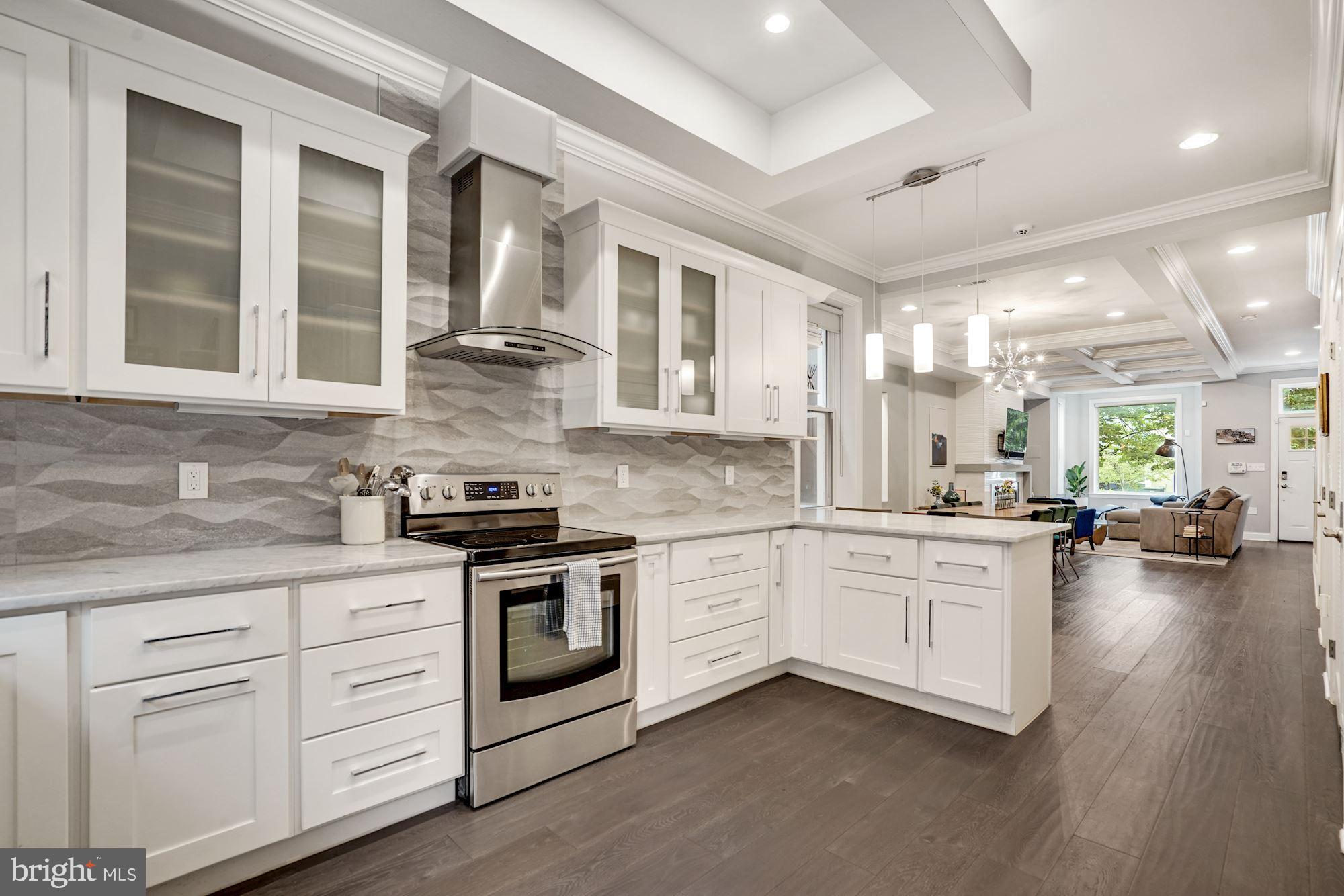 403 R Street Northwest Washington, DC 20001 - Photo 9 of 27