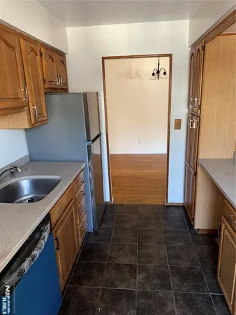 $2,150 | 1624 Valley Street, Unit 2B, Fort Lee, NJ 07024