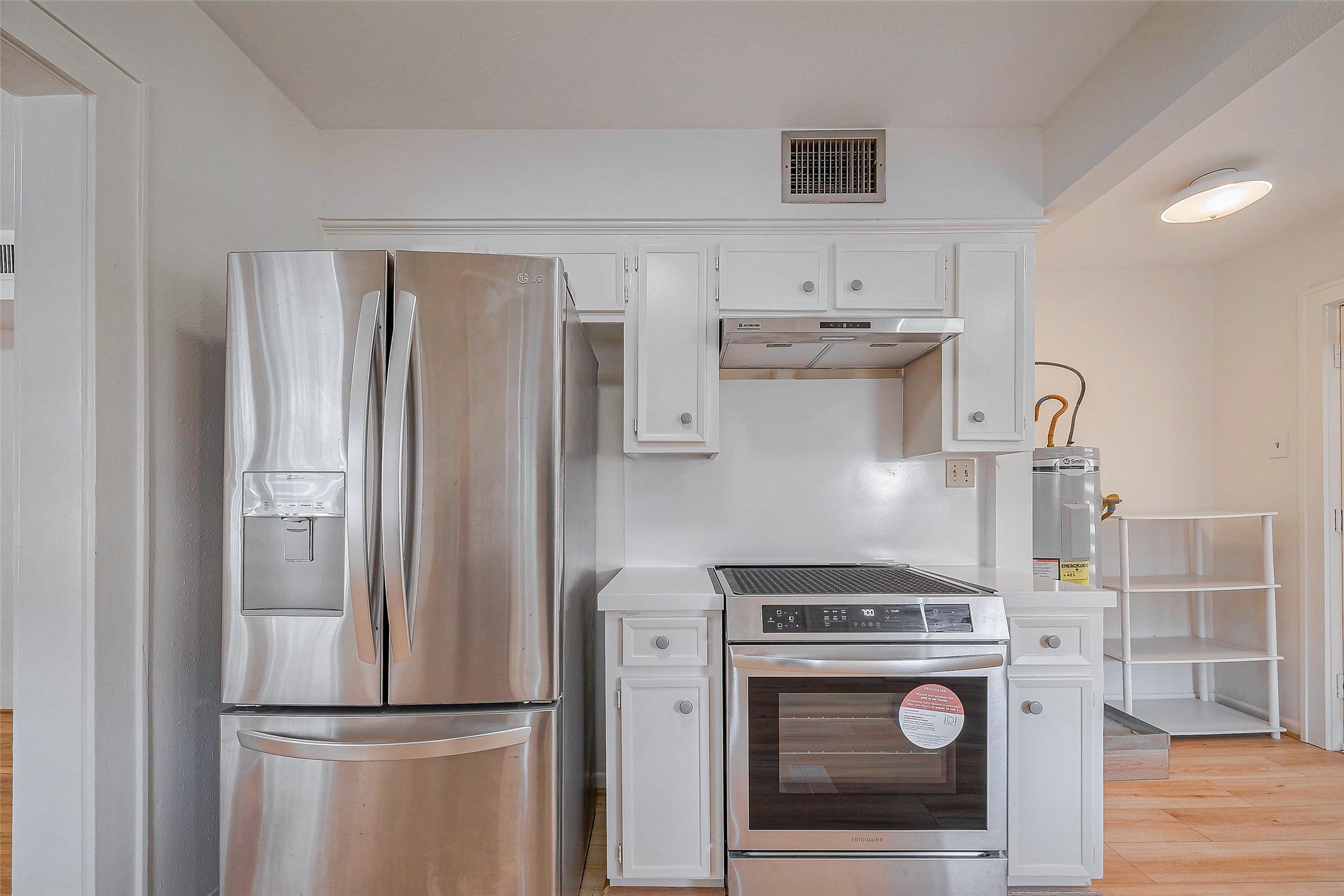 1614 Ridgewood Street Houston, TX 77006 - Photo 12 of 24