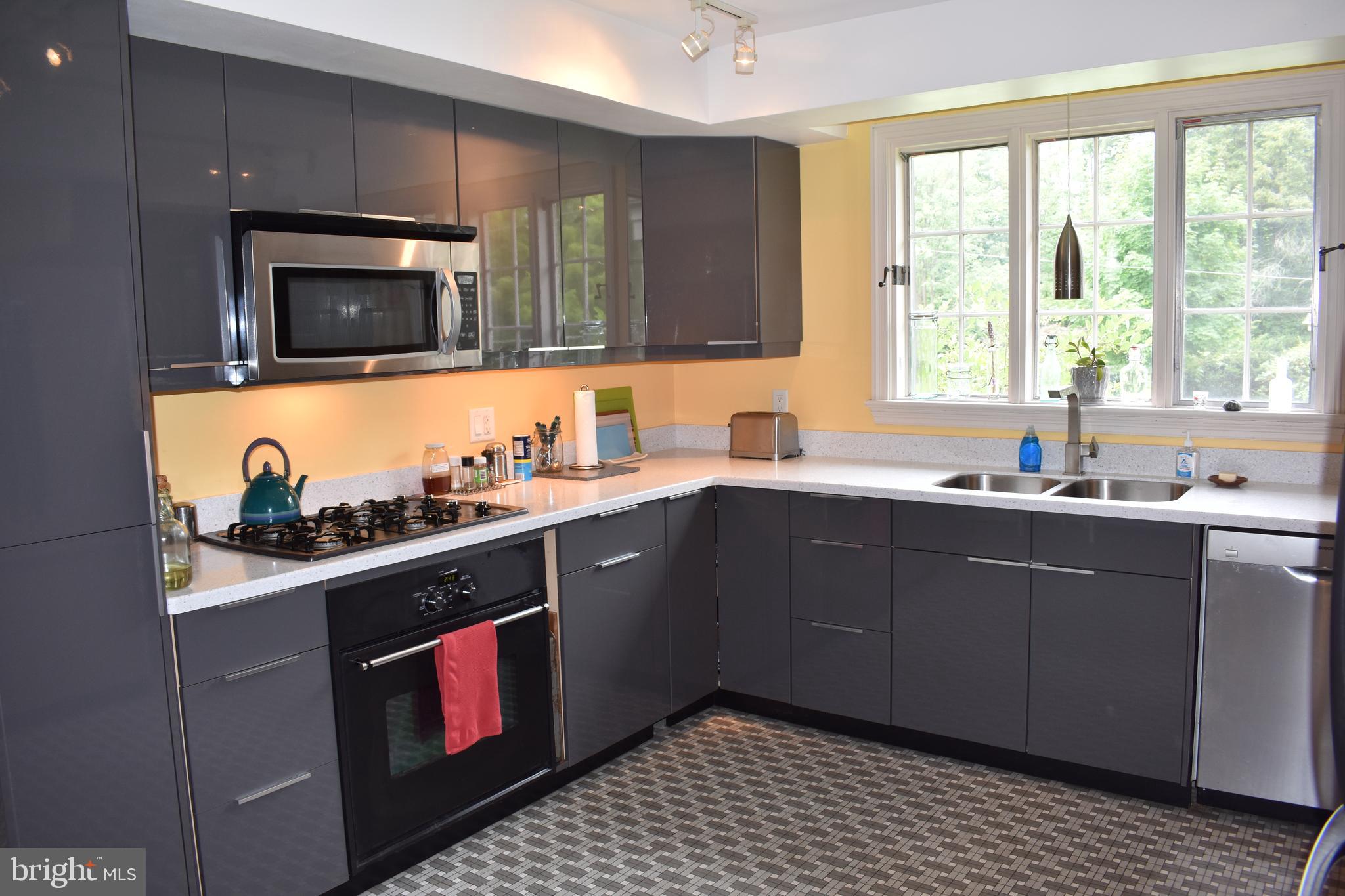 101 Rathton Road York, PA 17403 - Photo 17 of 43 Gallery Image 17