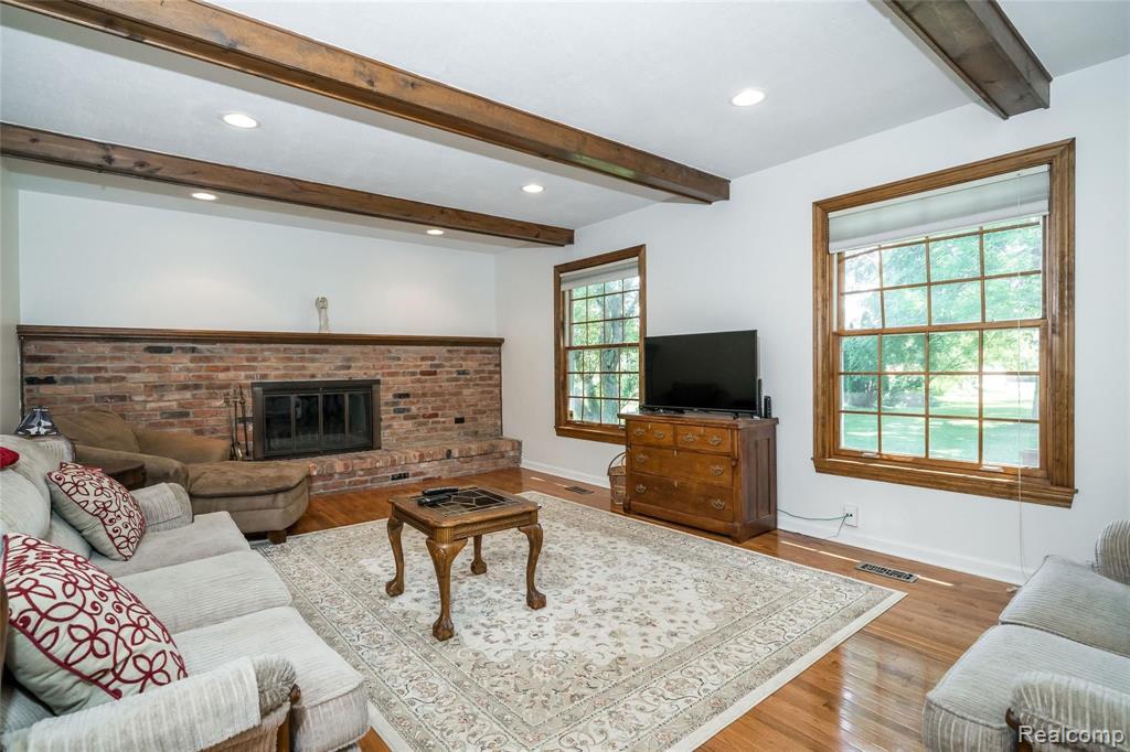 800 Mayfair Court Rochester Hills, MI 48309 - Photo 10 of 24
