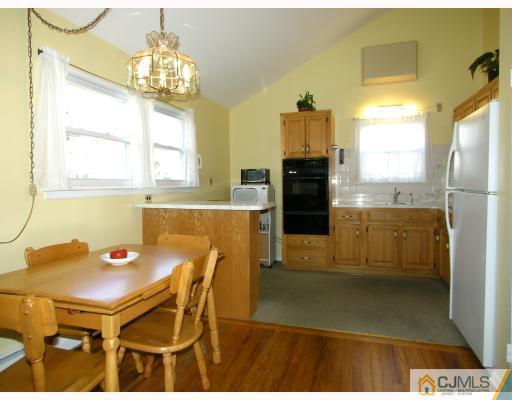 90 Hickory Road Colonia, NJ 07067 - Photo 3 of 10 Gallery Image 3