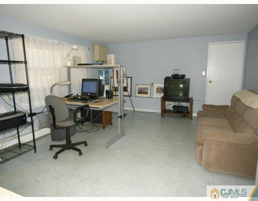 90 Hickory Road Colonia, NJ 07067 - Photo 6 of 10 Gallery Image 6