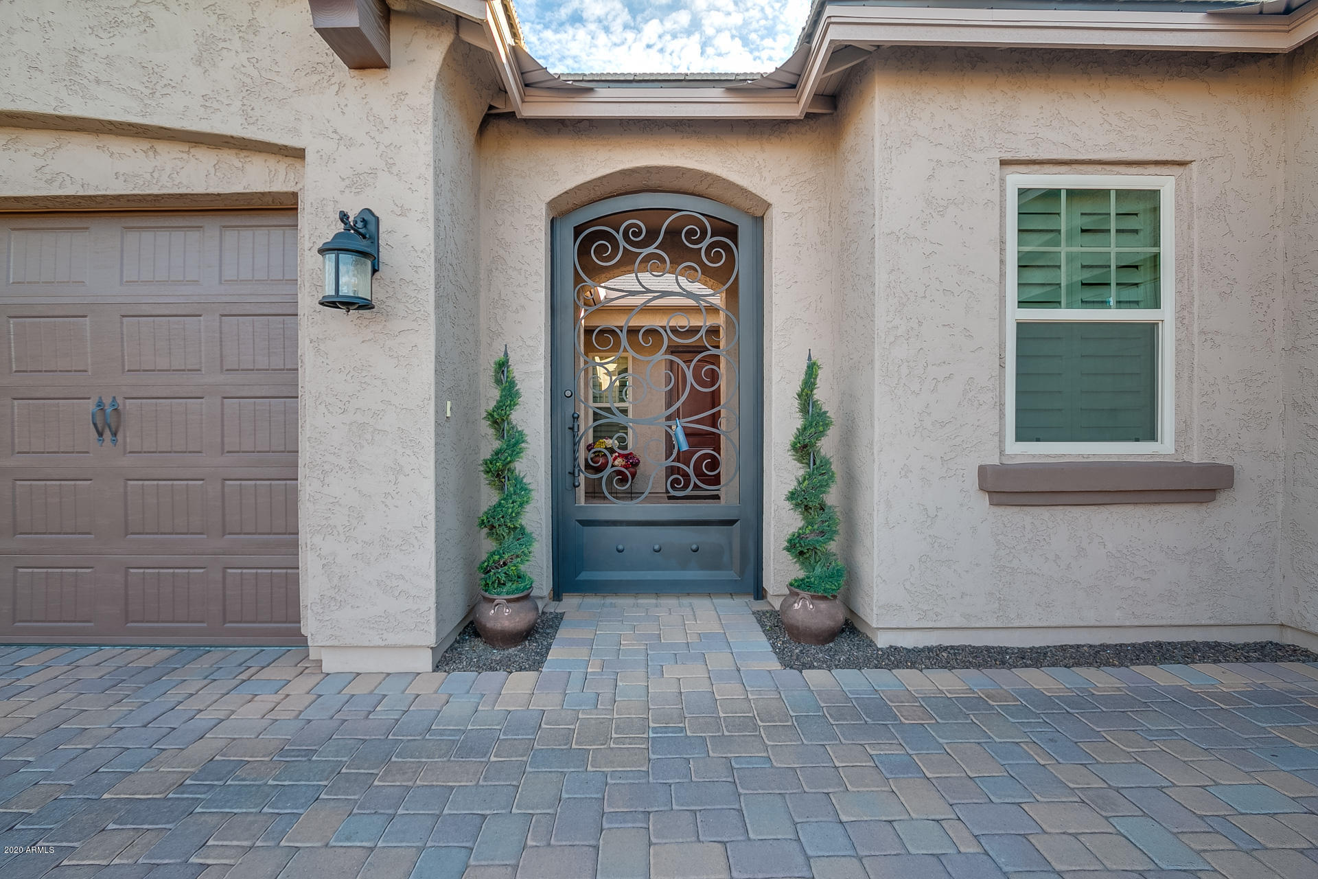883 East Hampton Lane Gilbert, AZ 85295 - Photo 2 of 28 Hampton - 04