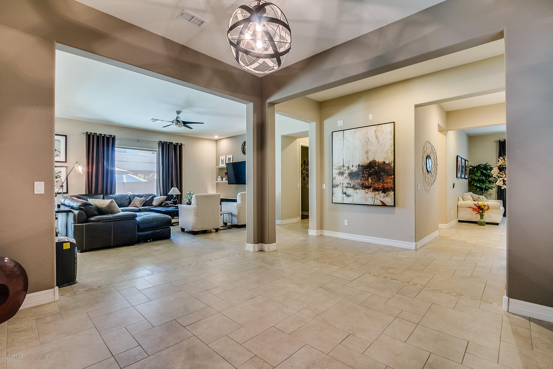 883 East Hampton Lane Gilbert, AZ 85295 - Photo 4 of 28 Hampton - 20