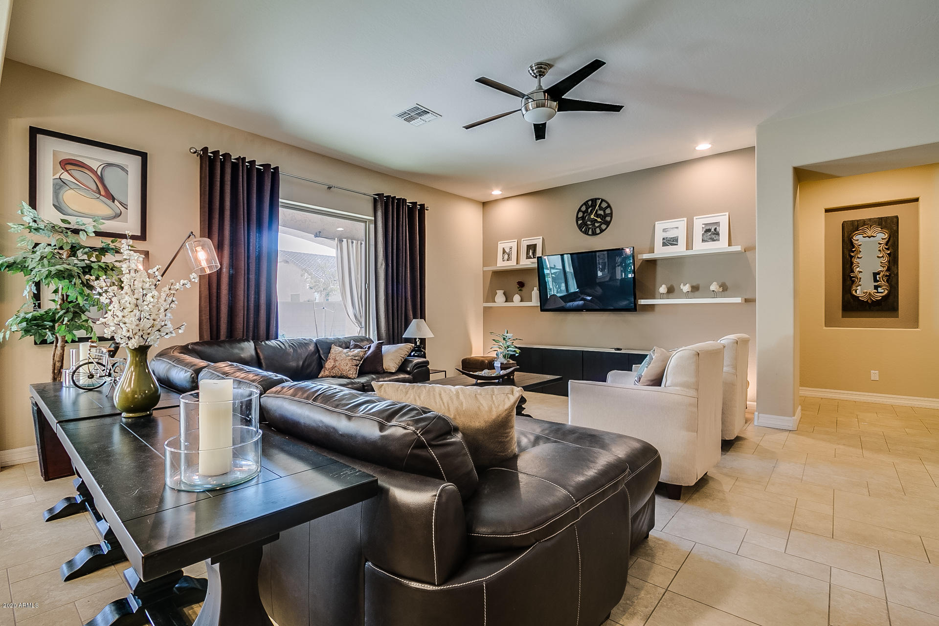 883 East Hampton Lane Gilbert, AZ 85295 - Photo 7 of 28 Hampton - 22