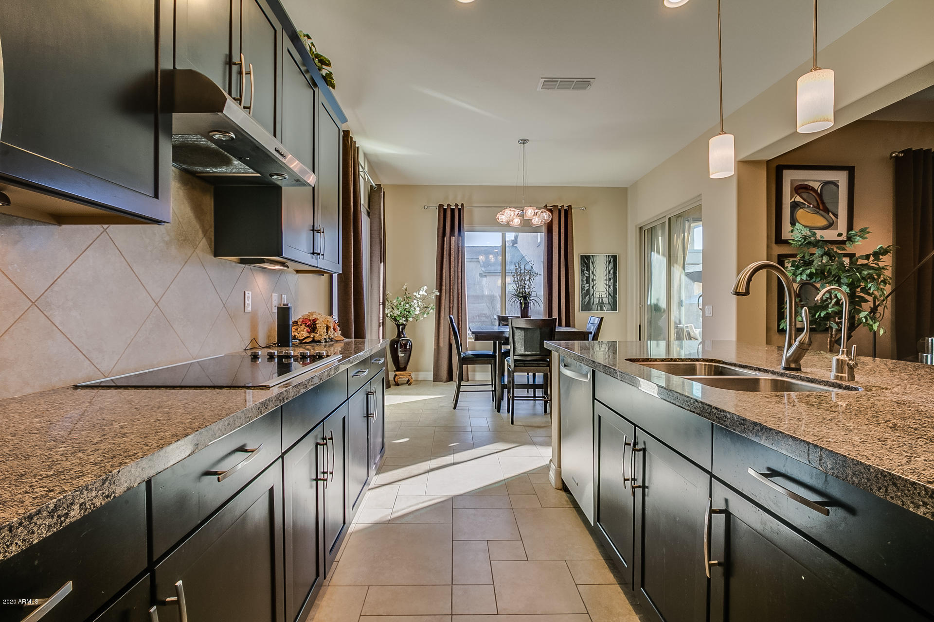 883 East Hampton Lane Gilbert, AZ 85295 - Photo 9 of 28 Hampton - 31