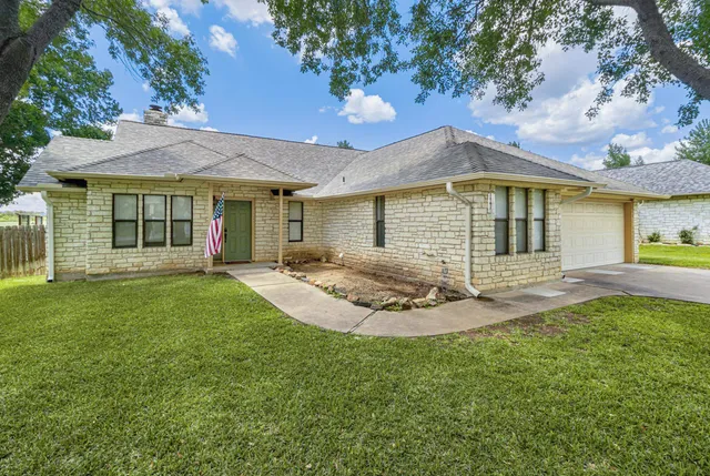 $394,000 | 160 Turkey Run, Marble Falls, TX 78654