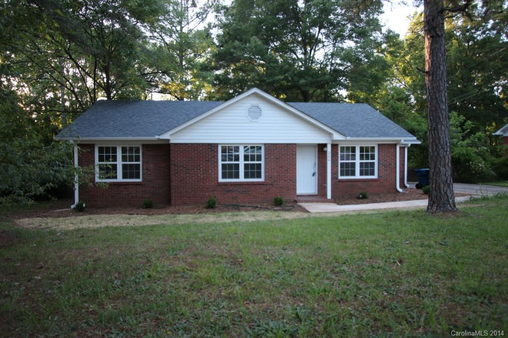 200 Clearbrook Road Matthews, NC 28105 - Photo 1 of 16 Gallery Image 1