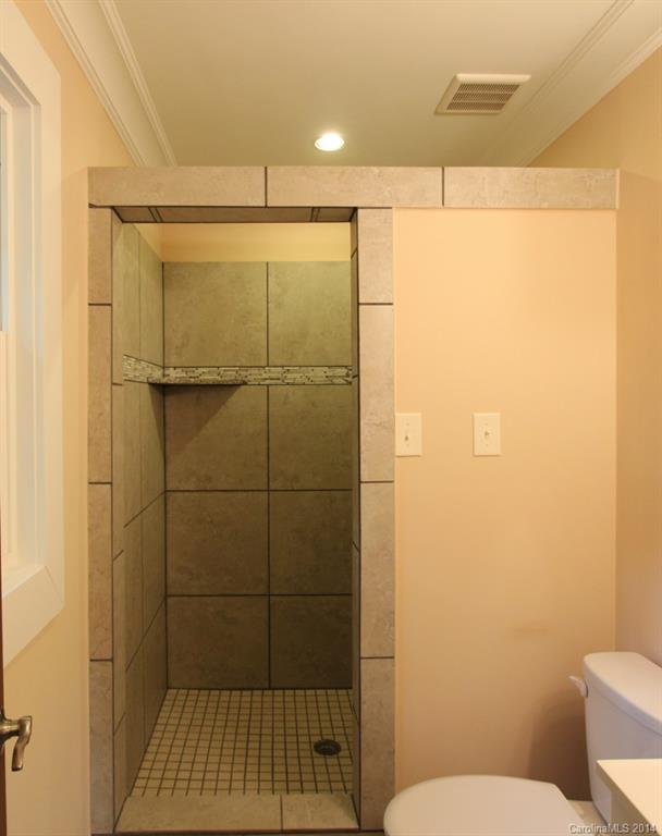 200 Clearbrook Road Matthews, NC 28105 - Photo 12 of 16 Gallery Image 12