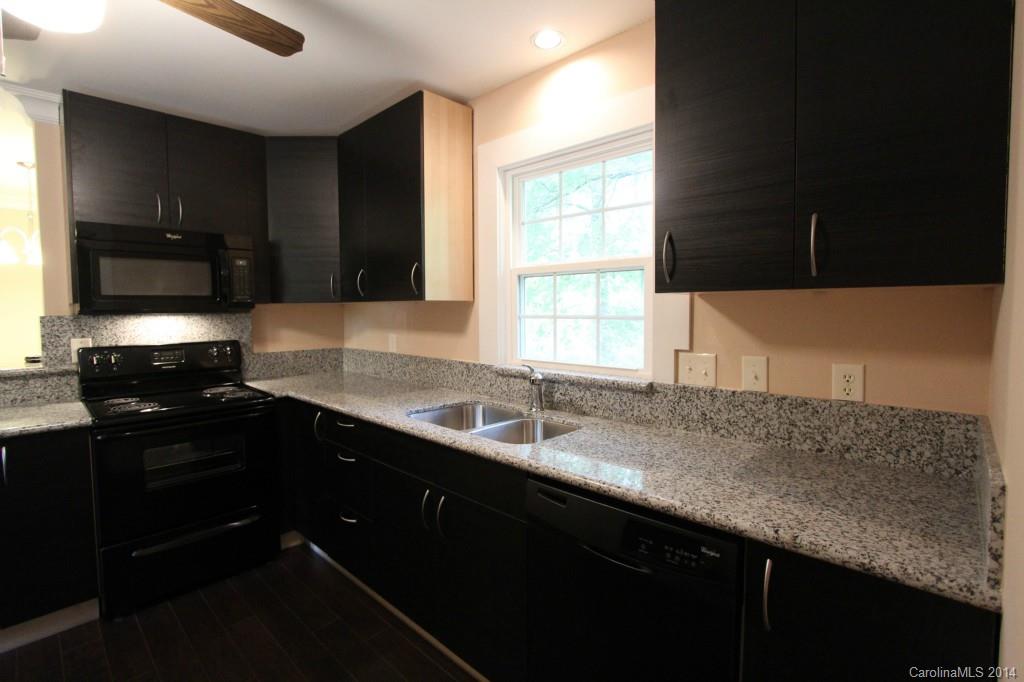 200 Clearbrook Road Matthews, NC 28105 - Photo 4 of 16 Gallery Image 4