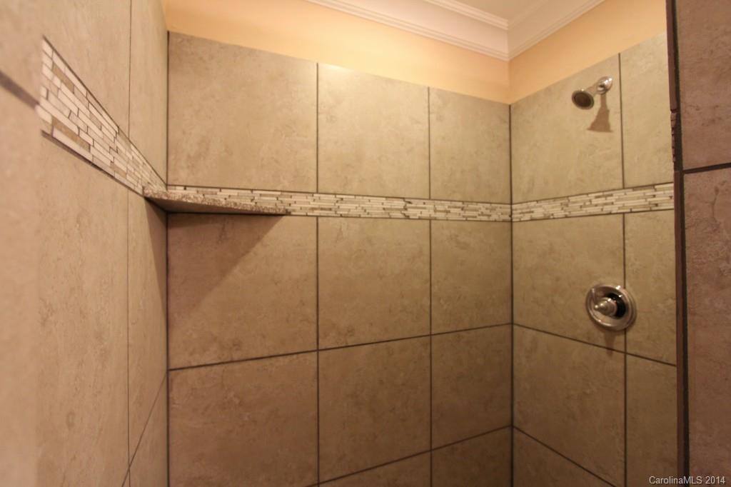 200 Clearbrook Road Matthews, NC 28105 - Photo 9 of 16 Gallery Image 9
