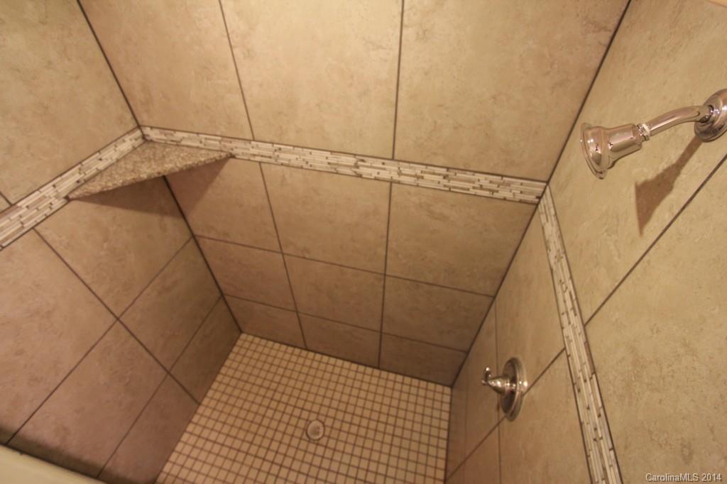 200 Clearbrook Road Matthews, NC 28105 - Photo 10 of 16 Gallery Image 10