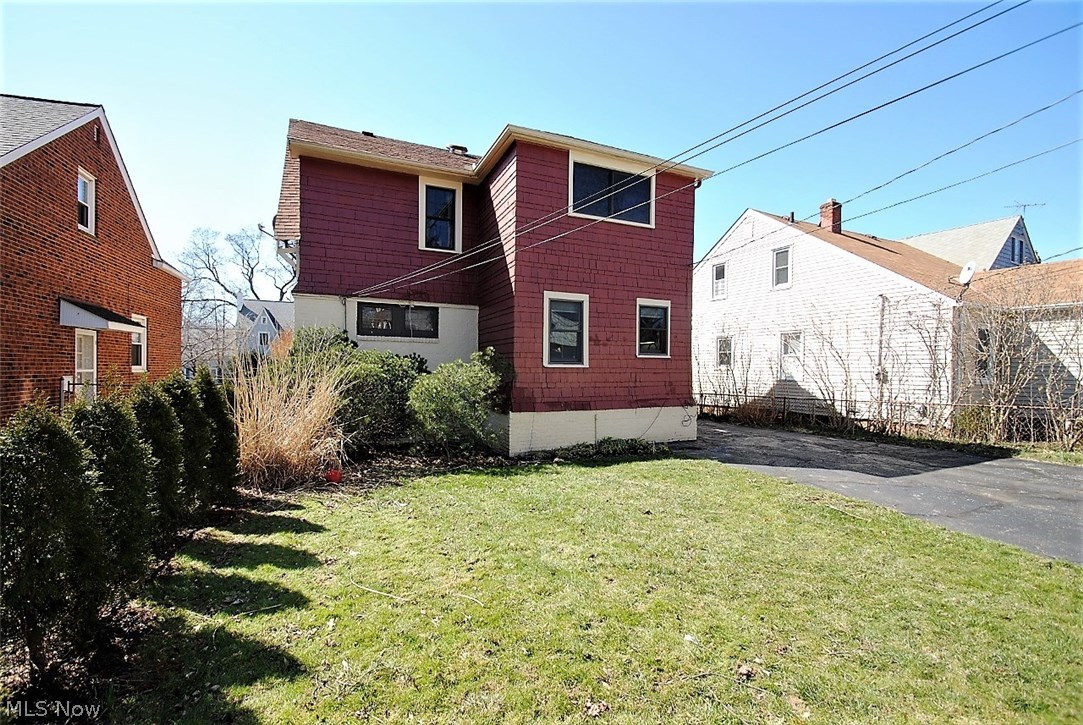 2401 Queenston Road Cleveland, OH 44118 - Photo 18 of 19 Rear view.