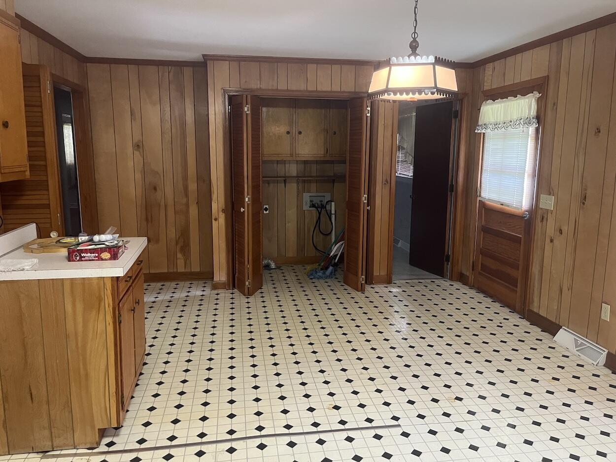 379 Chestnut Road Walterboro, SC 29488 - Photo 11 of 33 379ChestnutRd-11