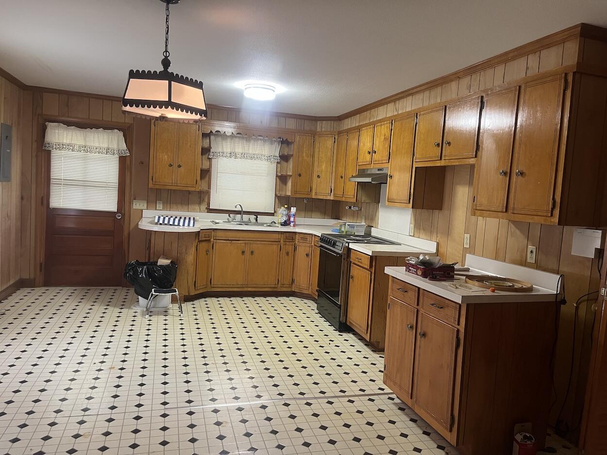 379 Chestnut Road Walterboro, SC 29488 - Photo 10 of 33 379ChestnutRd-10