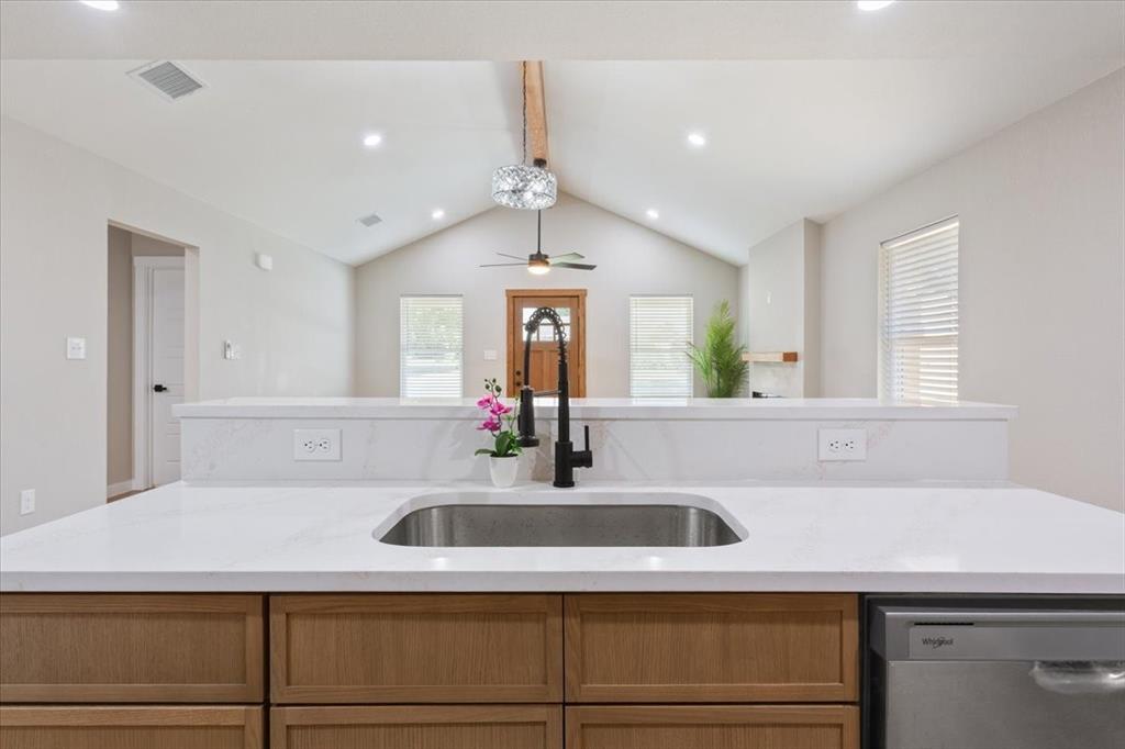 1105 Forrest Street Waco, TX 76704 - Photo 12 of 28 Gallery Image 12