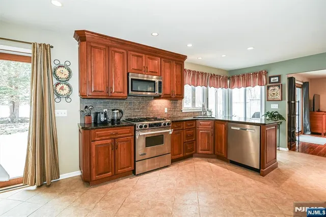 $699,911 | 45 Indian Road, Wayne, NJ 07470