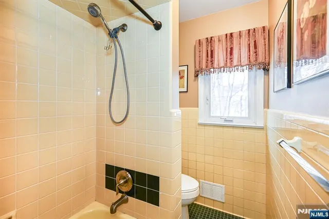 $699,911 | 45 Indian Road, Wayne, NJ 07470