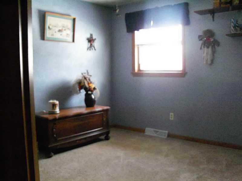 121 Rancindin Drive Butler, PA 16002 - Photo 13 of 25 Bedroom.