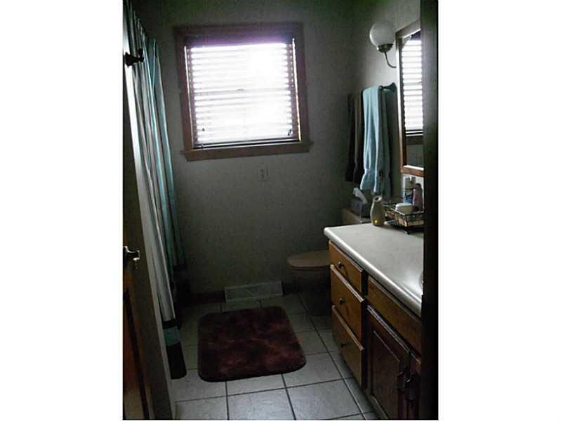 121 Rancindin Drive Butler, PA 16002 - Photo 14 of 25 Full Bath.