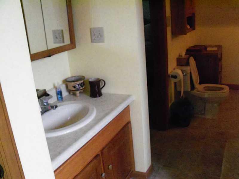 121 Rancindin Drive Butler, PA 16002 - Photo 18 of 25 Master Bath/Spa.